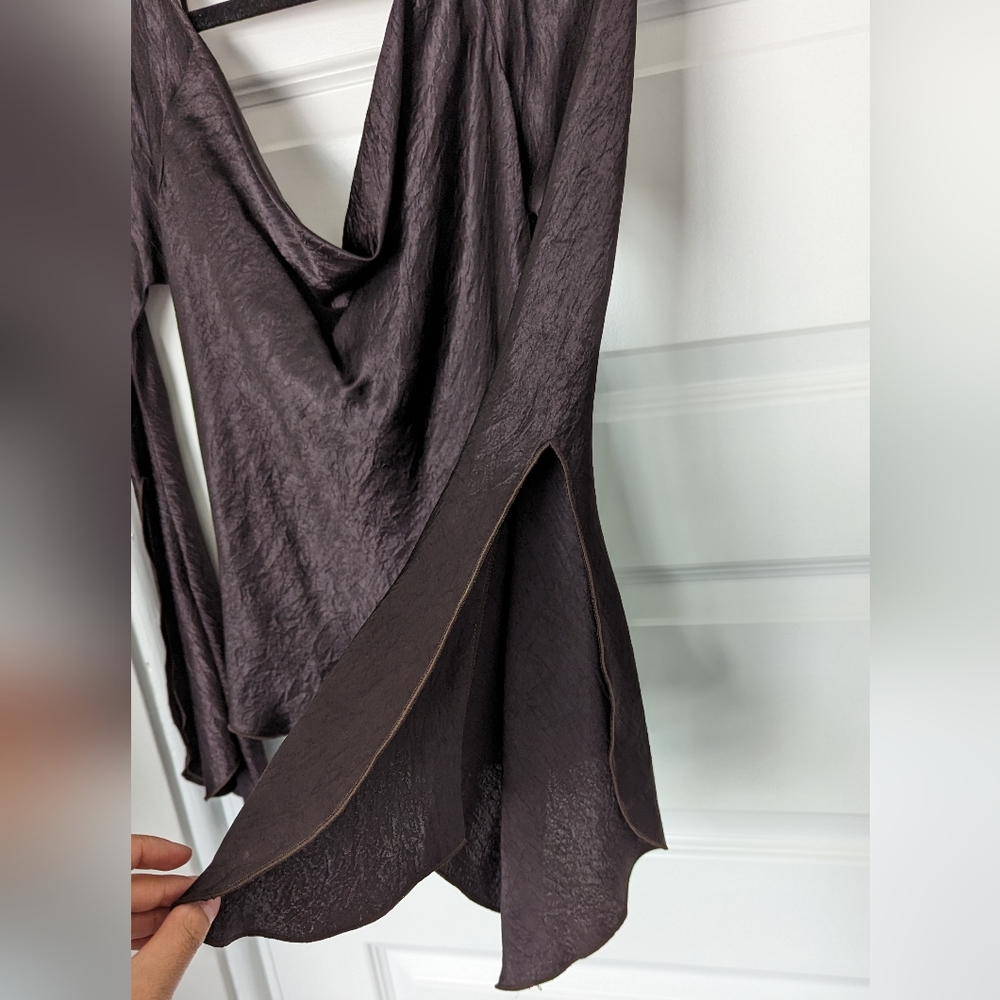 Seduce cowl neck flared sleeve crushed satin witchy top in dark burgundy, s 12 - Picture 2 of 6